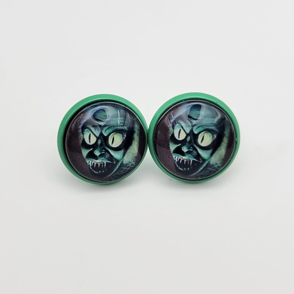 Halloween Beetlejuice Snake Head Women's Spooky Fashion Stud Earring